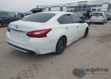 2018 Nissan Altima 2.5 S z USA, uszkodzony, nr VIN 1N4AL3AP2JC278445